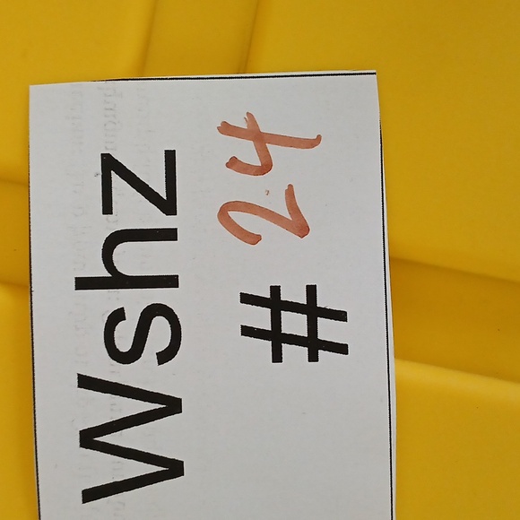 Floopi women's brown and green plaid Mama Bear slippers. NWT. Size 9-10 - Picture 9 of 9